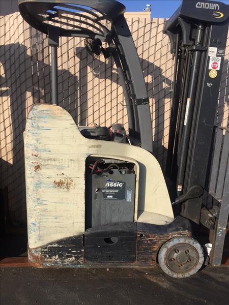 Marketplace 1 Crown Rc5530c 30 1 Crown Rc5500 Counter Balanced Forklift Marketplace Crossbid Llc