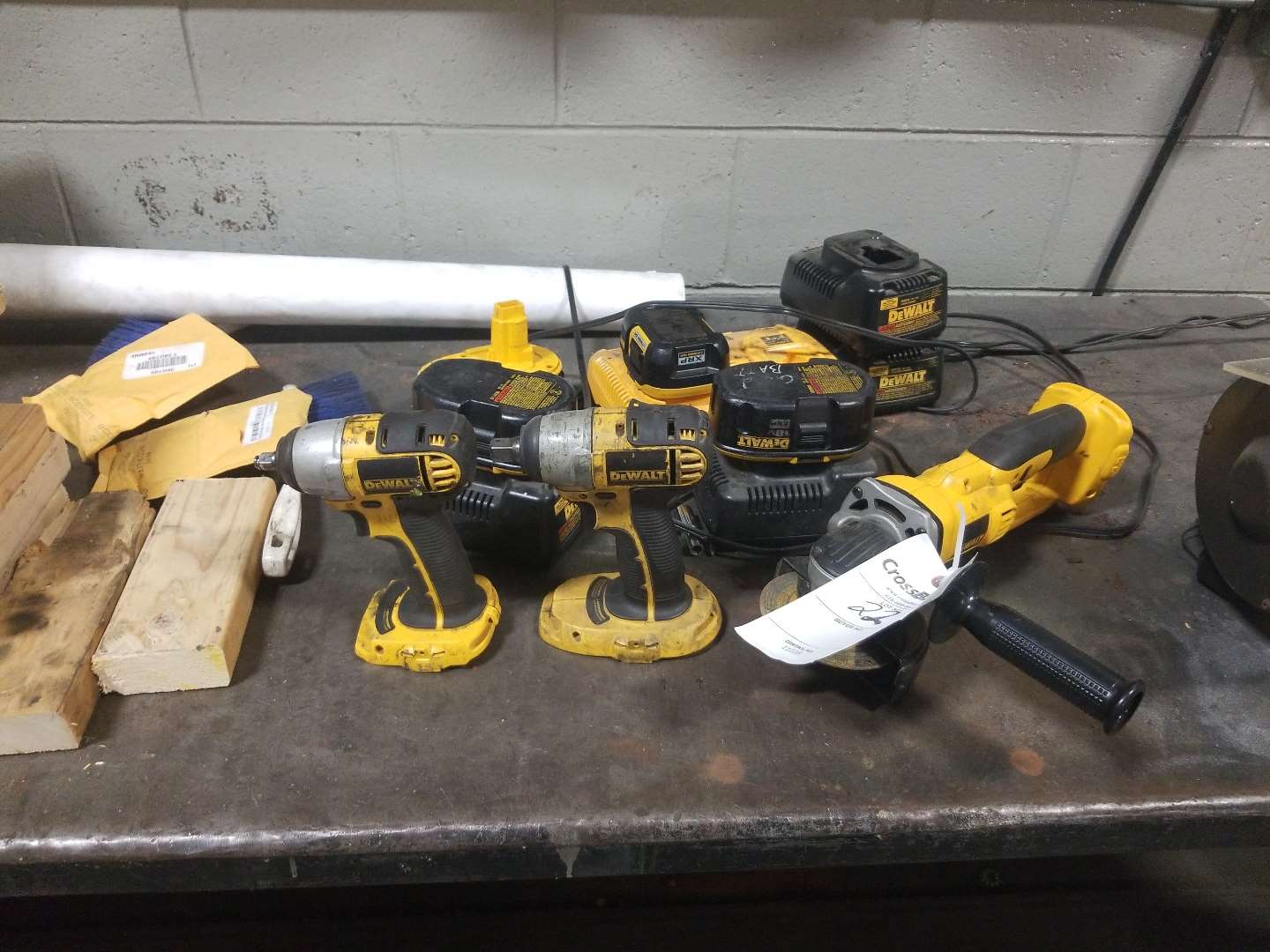 Auction Lot DeWalt DC820 1 2